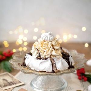 Μίνι Παβλόβες με Baileys και Biscoff