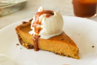 Sweet Pumpkin Pie with Graham Cracker Crunch