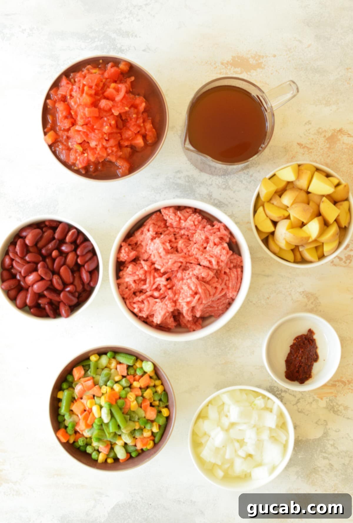 Ranch Hand's Robust Stew 3 ground beef, potatoes, beef broth, tomatoes, beans, veggies, spices