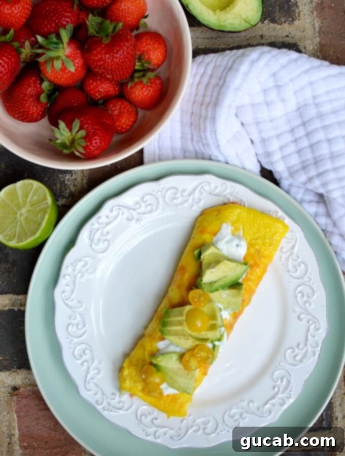 omelette with avocado and veggies