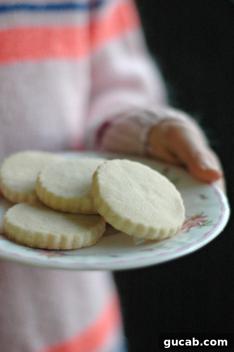 21 Heavenly Gluten-Free Cookies 19 a plate of gluten free shortbread cookies.