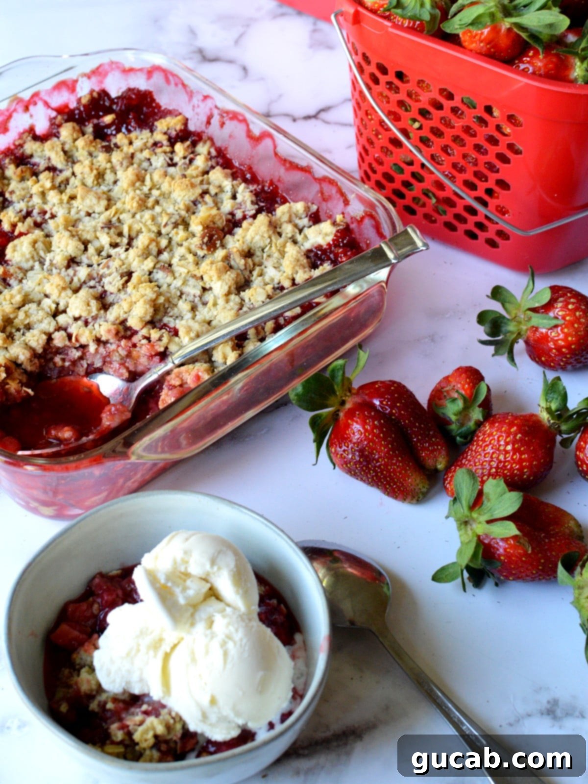 Irresistible Gluten Free Strawberry Crisp 4 gluten free strawberry crisp with vanilla ice cream